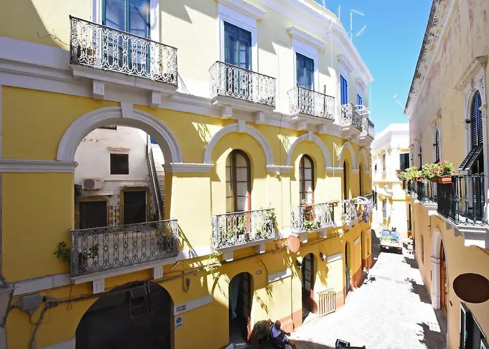 B&B Laura - Luxury RoomsBed and Breakfast